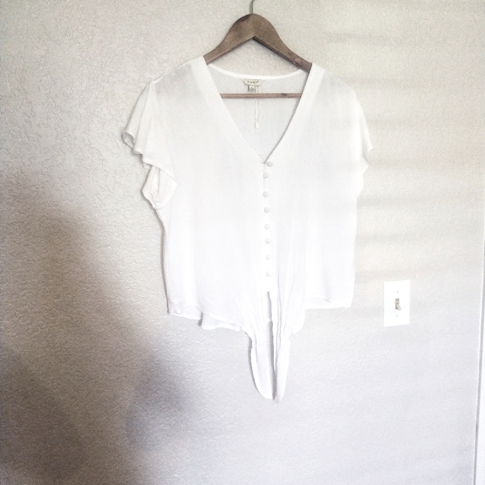 White short sleeve button up blouse size large